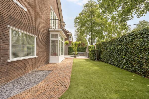 photo 17 Graaf Aelbrechtlaan 76
